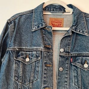 Levi’s womens medium denim jacket